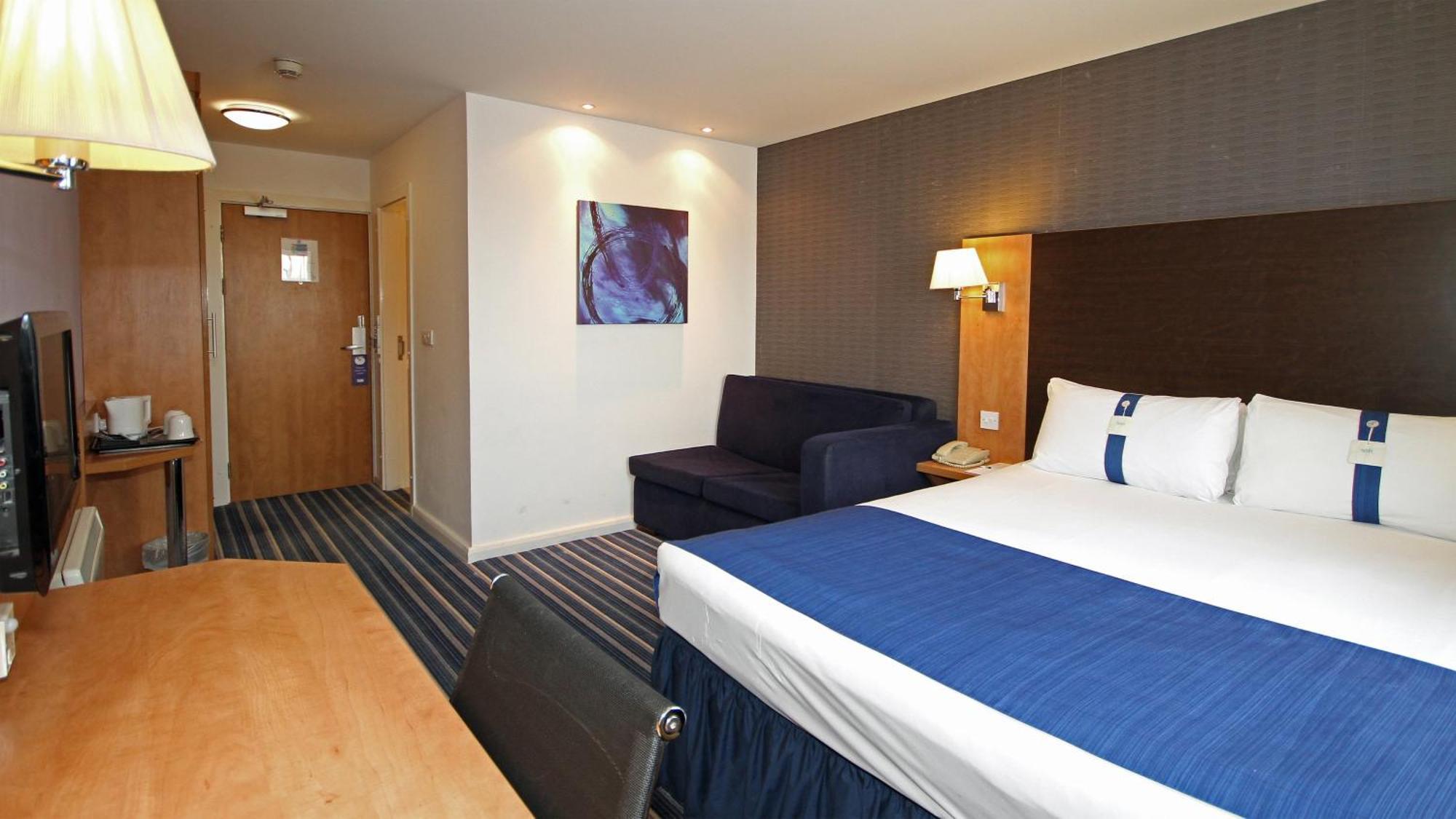Holiday Inn Express Nuneaton By Ihg Exterior foto