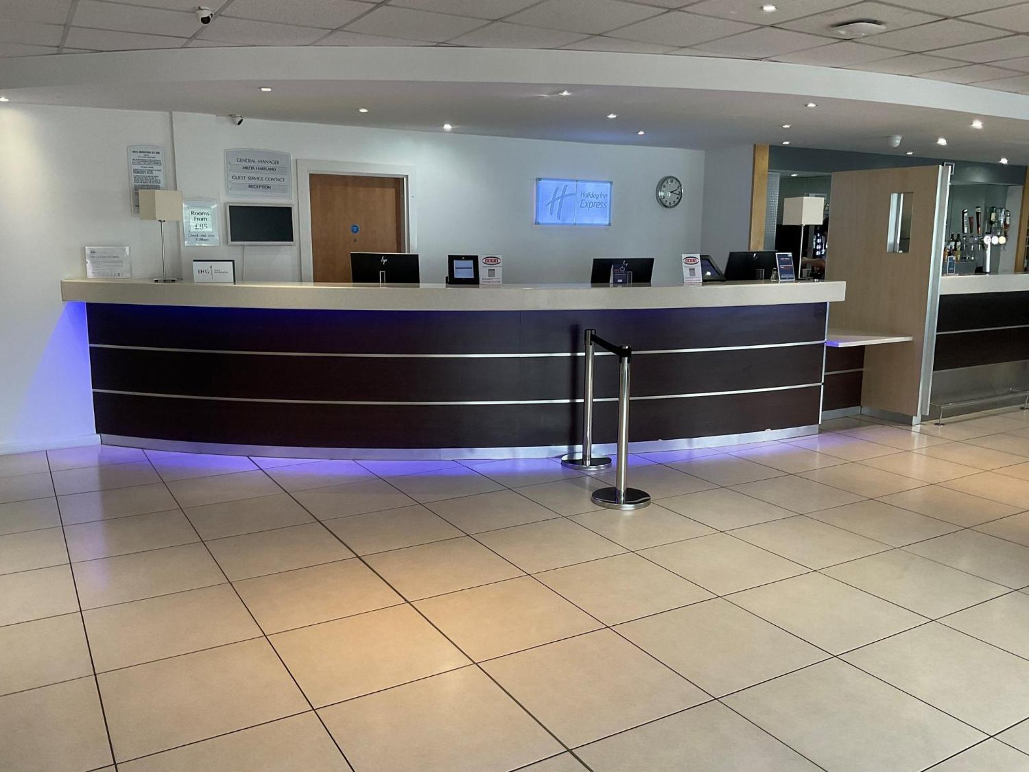 Holiday Inn Express Nuneaton By Ihg Exterior foto