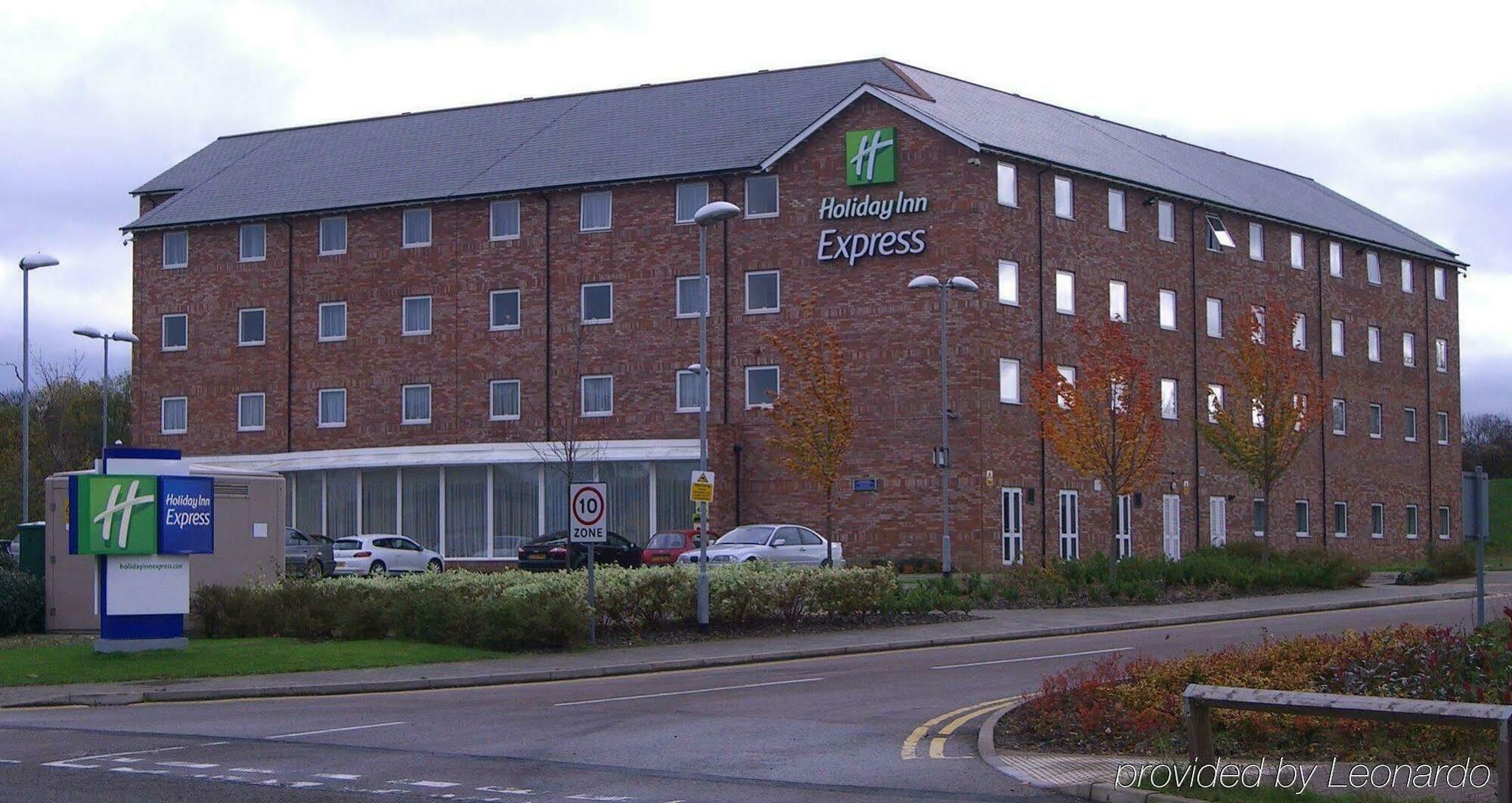 Holiday Inn Express Nuneaton By Ihg Exterior foto